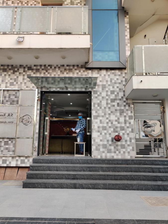 S.R. Residency Hotel Zirakpur Bagian luar foto